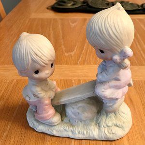 Vintage 1979  Precious Moments Love Lifted Me